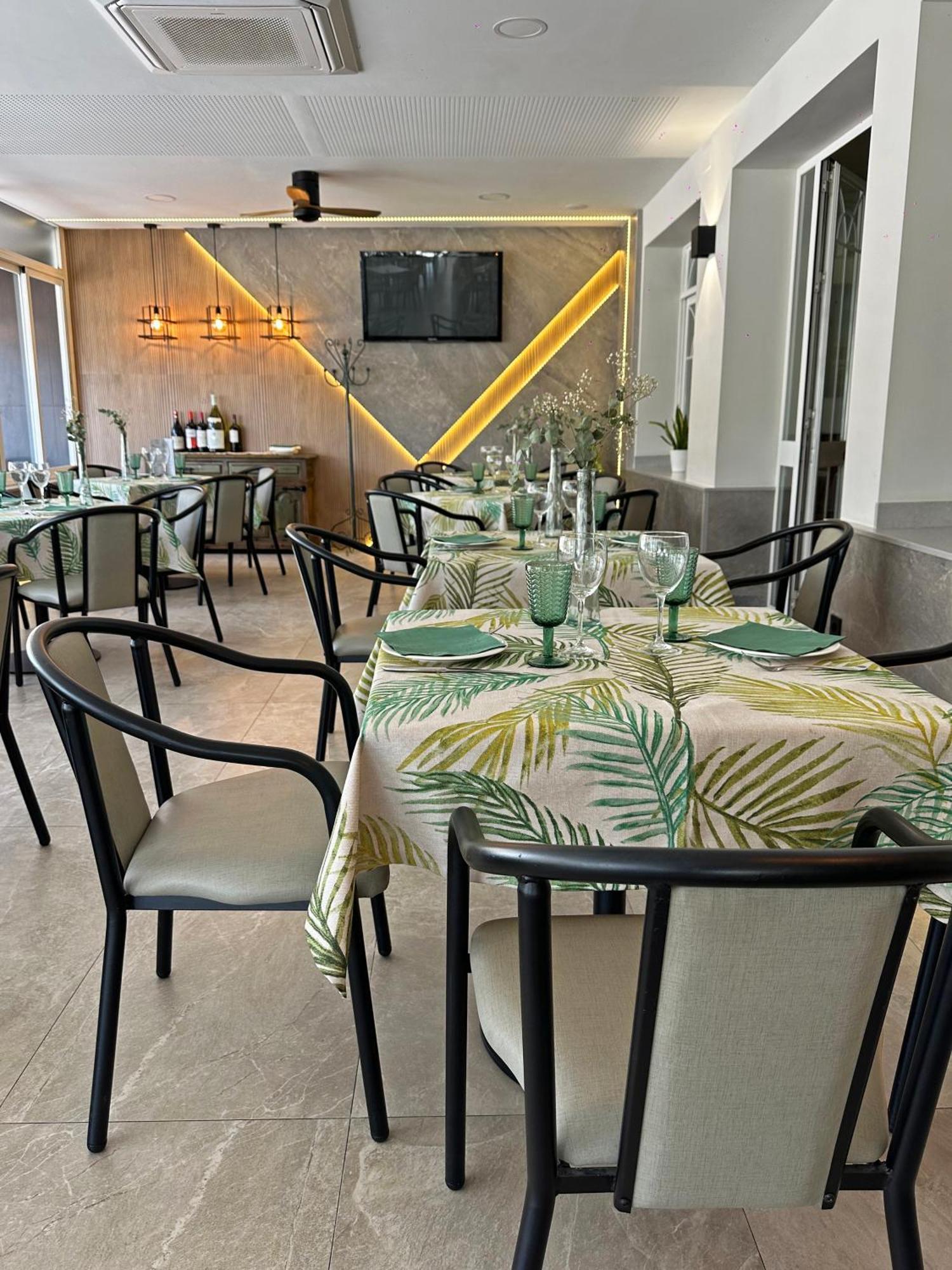 Hostal Restaurante El Cary Montemayor Eksteriør billede